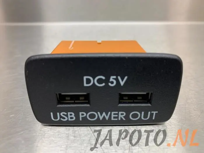 AUX/USB aansluiting Subaru XV