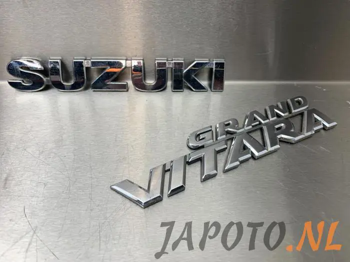 Embleem Suzuki Grand Vitara