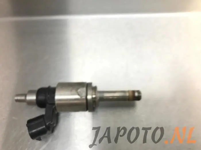 Injector (benzine injectie) Mazda 3.