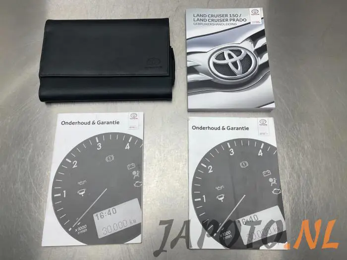 Instructie Boekje Toyota Landcruiser