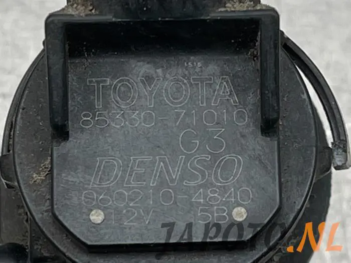 Bomba de limpiaparabrisas delante Toyota Landcruiser