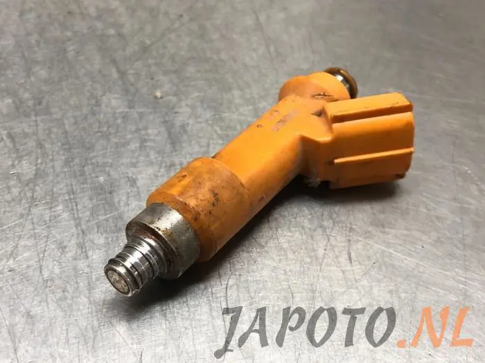 Injector (benzine injectie) Toyota IQ