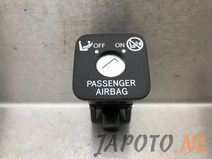 Airbag Slot Lexus IS 220 05-