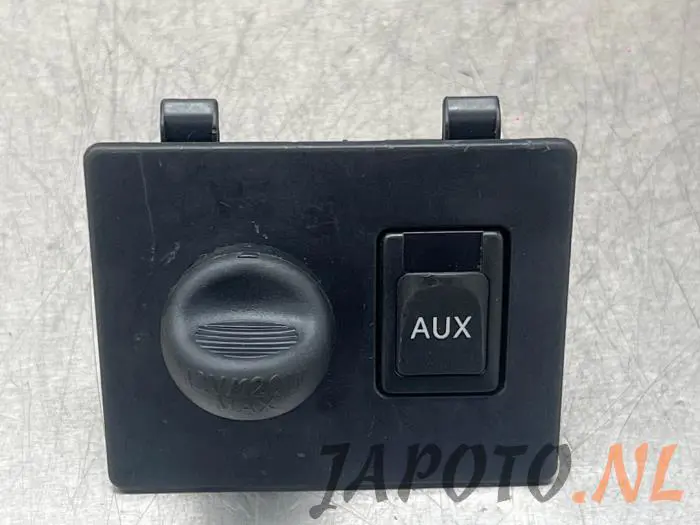 AUX / USB-Anschluss Toyota Avensis