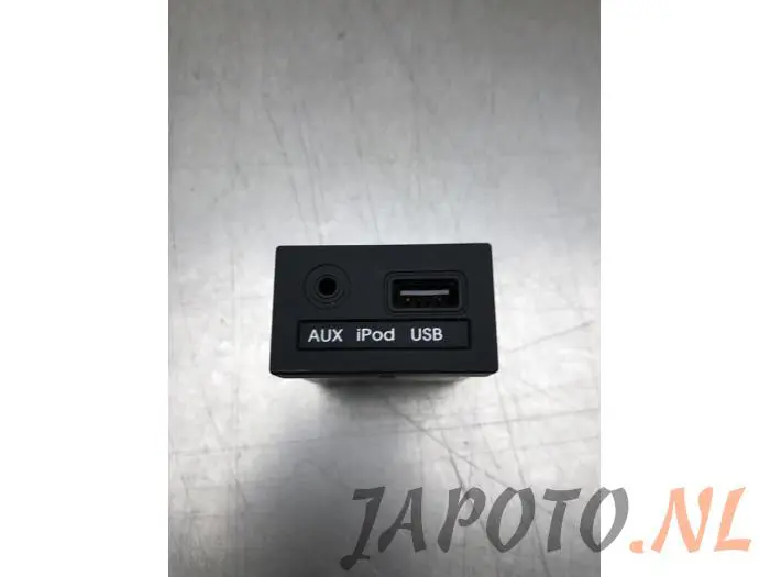 AUX / USB-Anschluss Kia Picanto