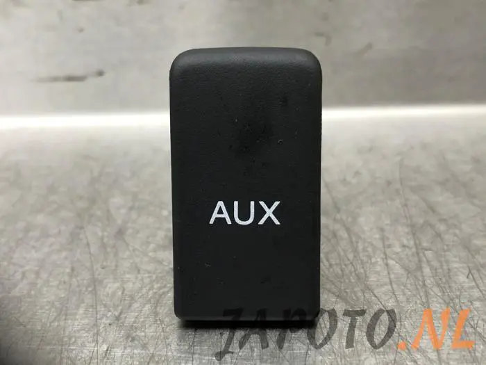 AUX/USB aansluiting Honda HR-V
