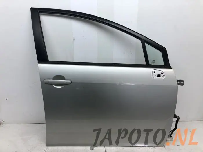 Portier 4Deurs rechts-voor Toyota Corolla Verso